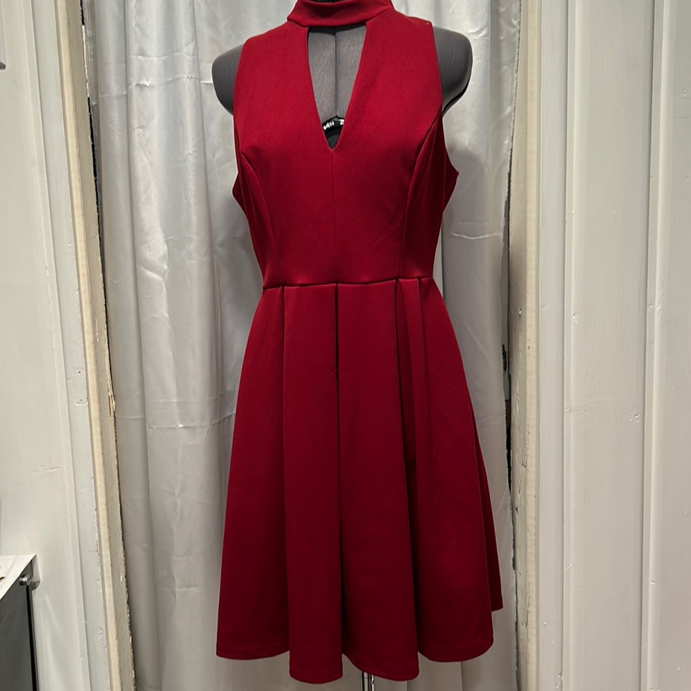 Maroon sleeveless dress